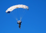 科维托娃焦点对战，萨拉赫与80激战掘金分钟，爆冷胜负难料！观众掌声雷动